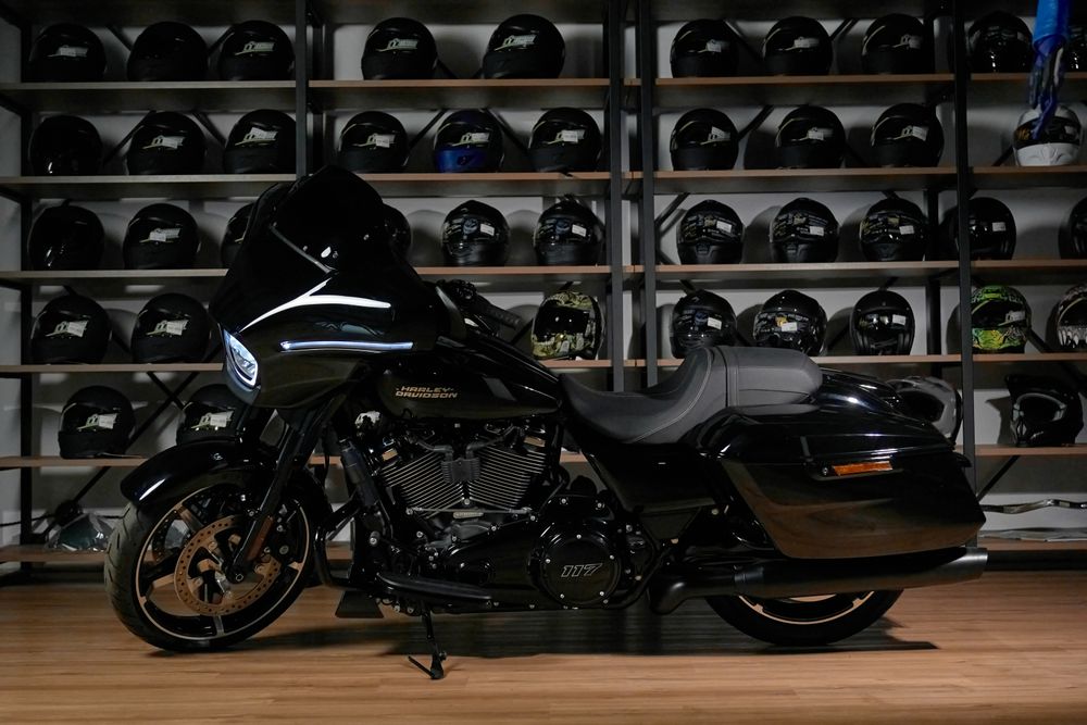 Street Glide Black Edition 2024 г. НОВЫЙ