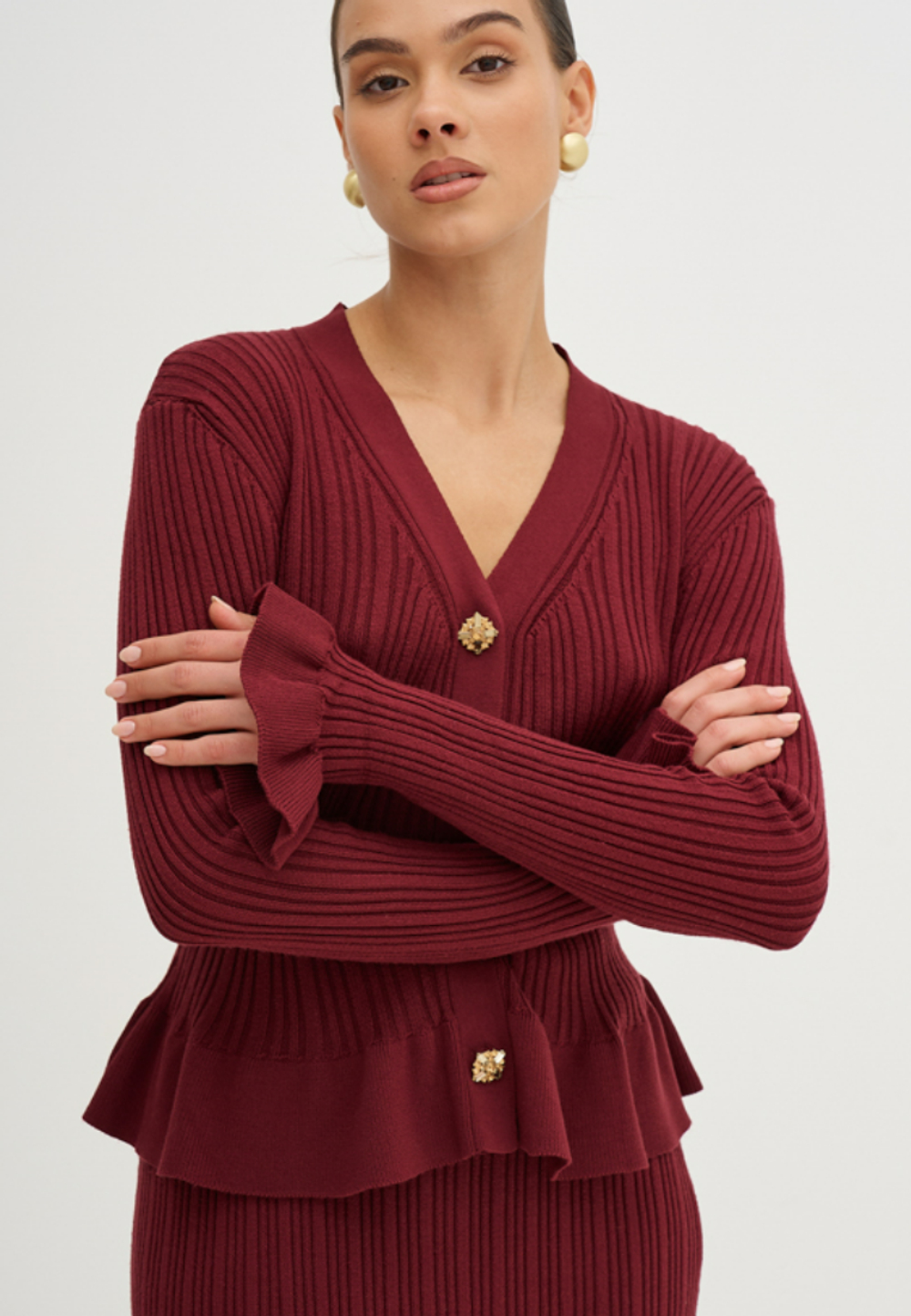 Костюм трикотажный с юбкой бордового цвета