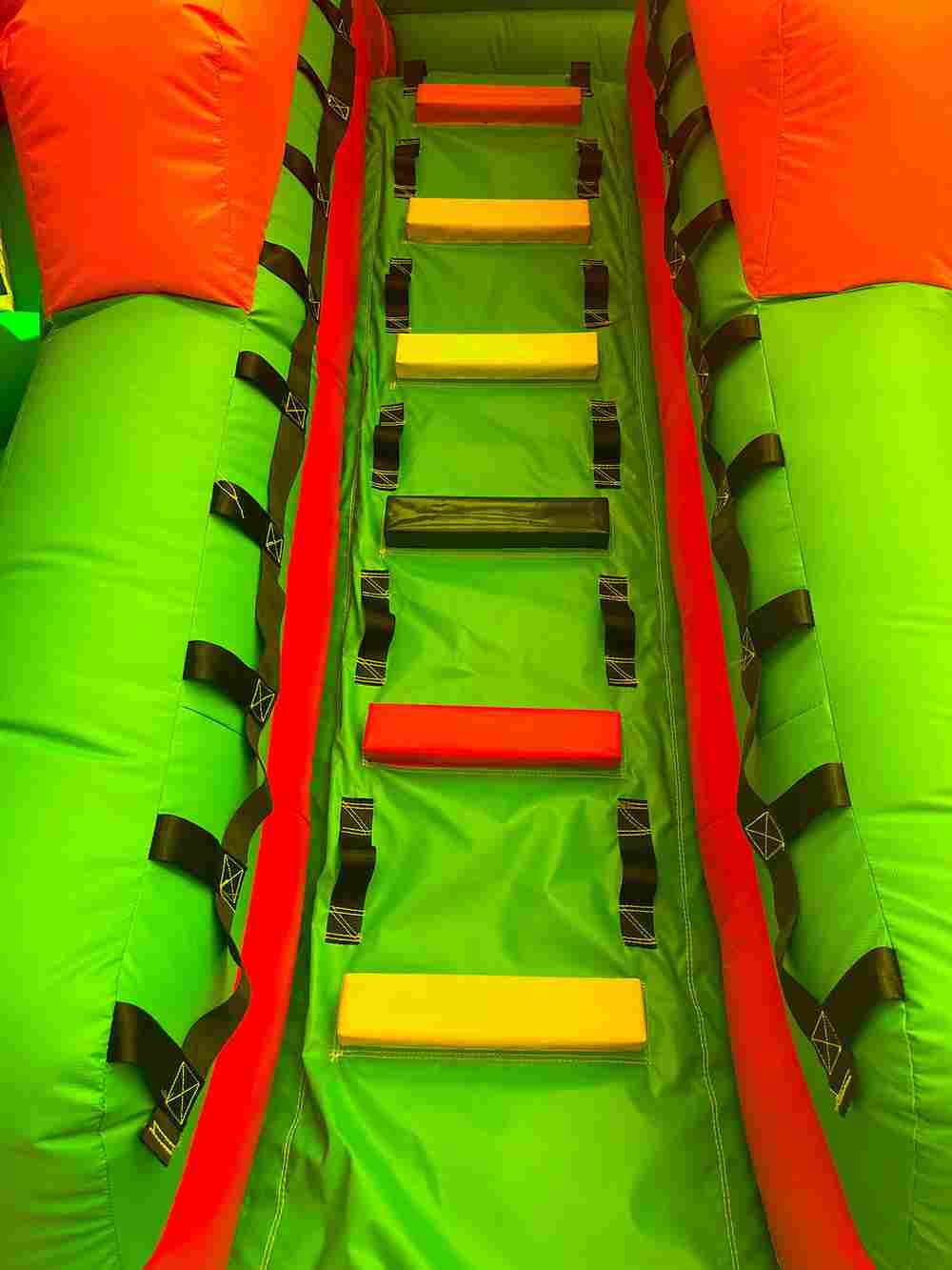 Коммерческий надувной батут «Страна Сафария 2» с крышей, 10x5x5 м.