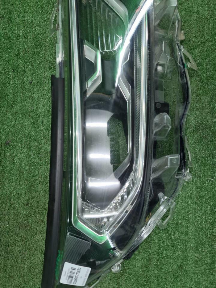Стекло фары правое Toyota RAV4 5 XA50 (2018-н.в.)