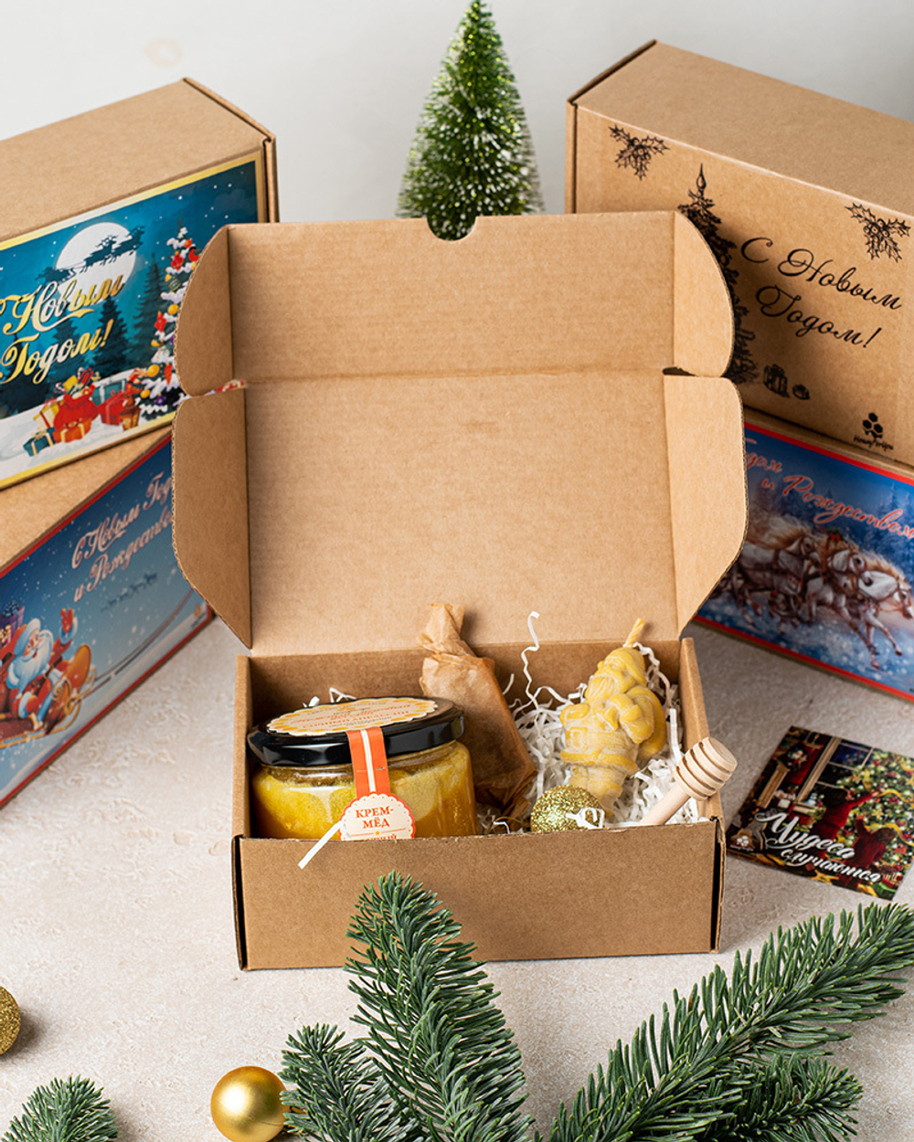 Новогодний подарочный набор с крем-медом и свечой