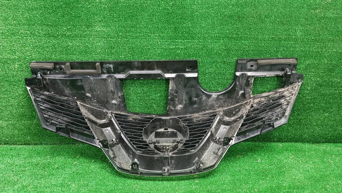 Решетка радиатора Nissan X-Trail T32 (2013-2019)