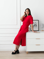 Платье спортивное с разрезами и поясом