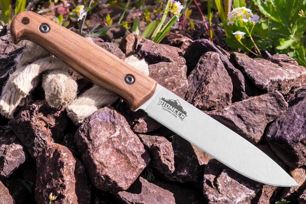 Туристический нож Pioneer Sleipner StoneWash Орех