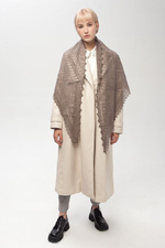 Оренбургский пуховый платок-косынка П3-130184-03 серый