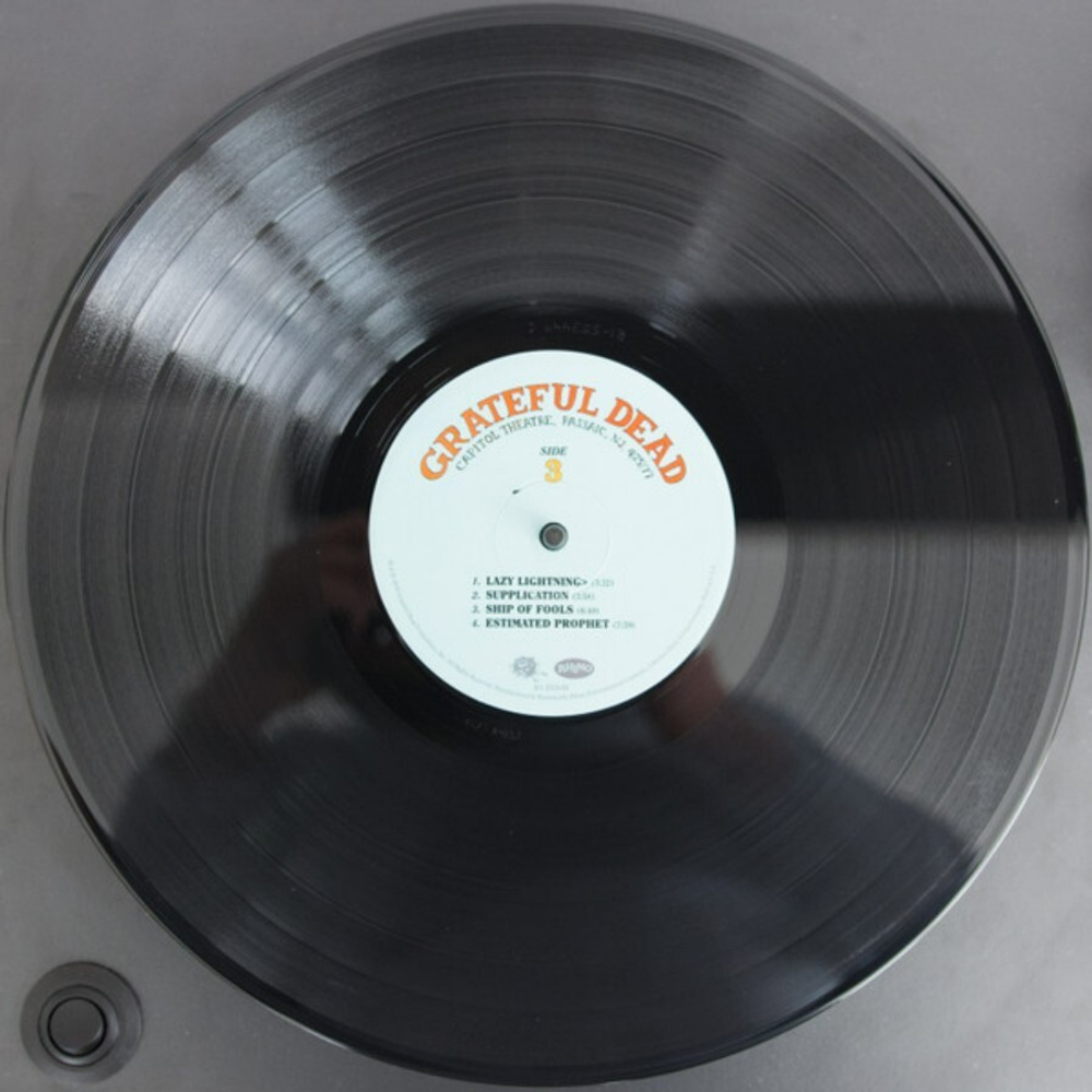Grateful Dead / Capitol Theatre, Passaic, NJ, 4/25/77 (Limited Edition)(4LP)