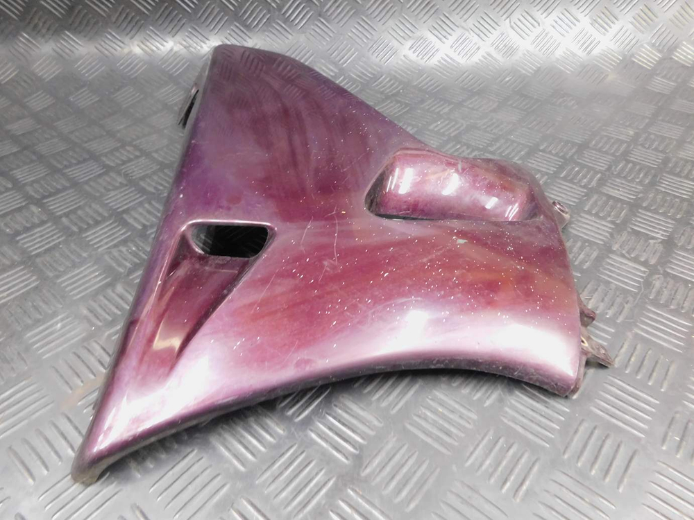 Пластик нижний правый Kawasaki ZZR 400 98 053064