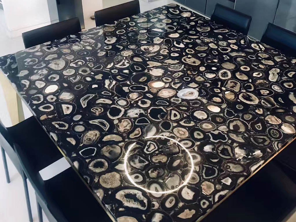AGATE BLACK