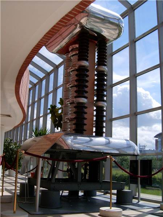 Генератор Ван-де-Граафа