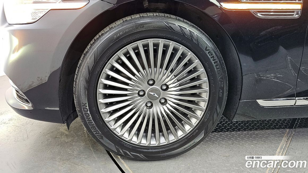 Genesis G90 3.8 AWD (12.2020)