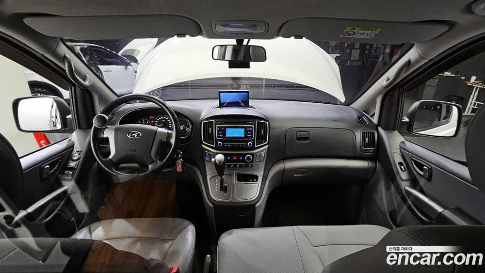 Hyundai The New Grand Starex Van 3-х местный (10.2020)