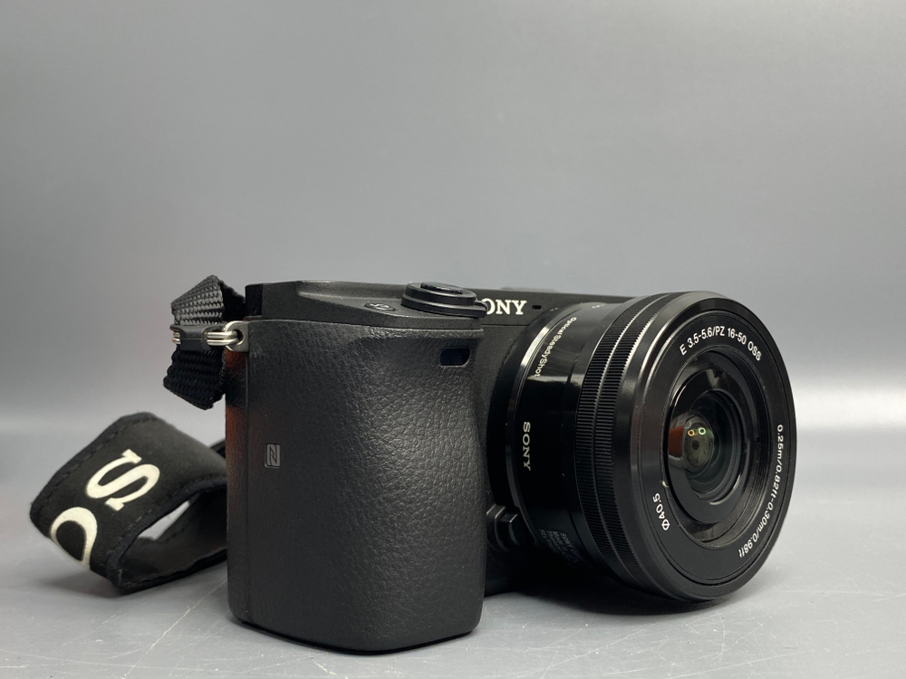 Sony A6400 Kit 16-50mm 6500 кадров
