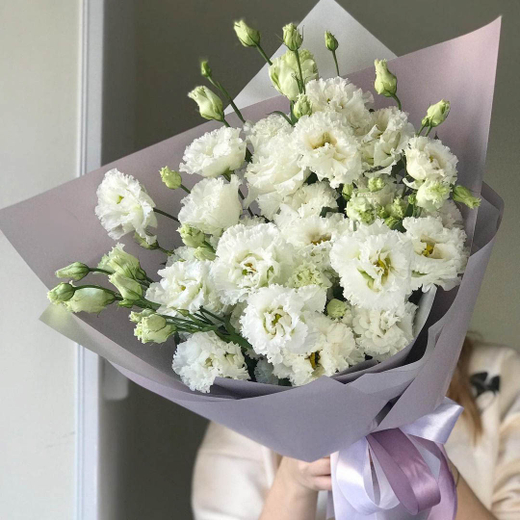 Букет из белой эустомы "Crystal Petals"