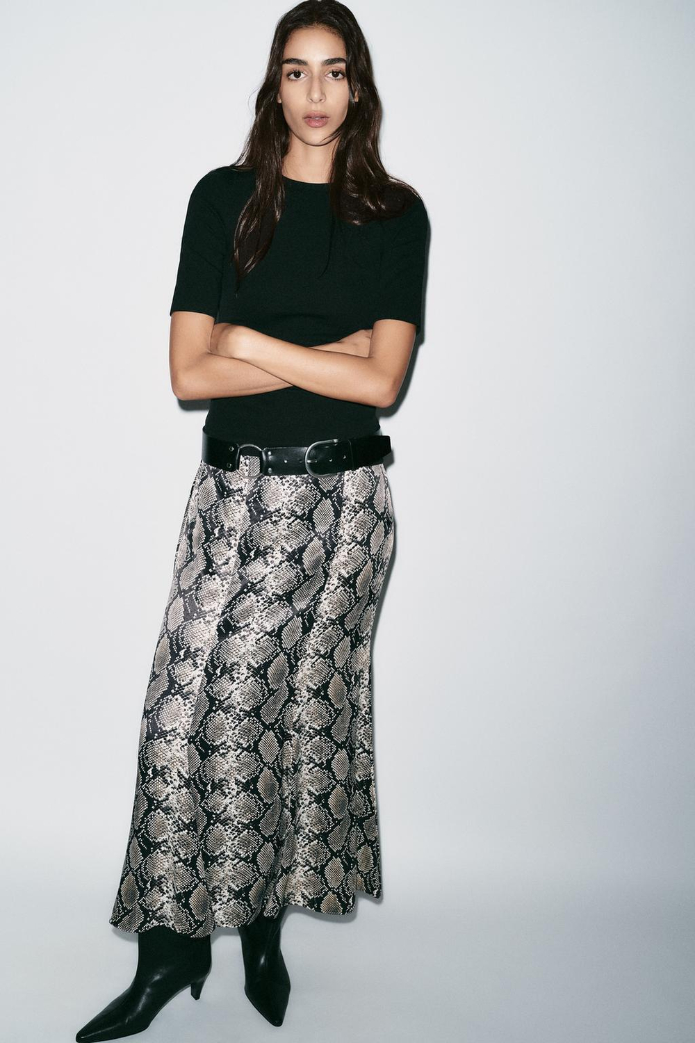 ZARA ФУТБОЛКА ИНТЕРЛОК СО СБОРКАМИ, ЧЕРНЫЙ