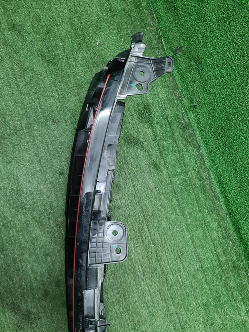 Решетка радиатора Geely Coolray (2019-2023)