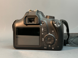 Canon EOS 4000D Kit 18-55mm 3.5-5.6 III 7.400 Кадров