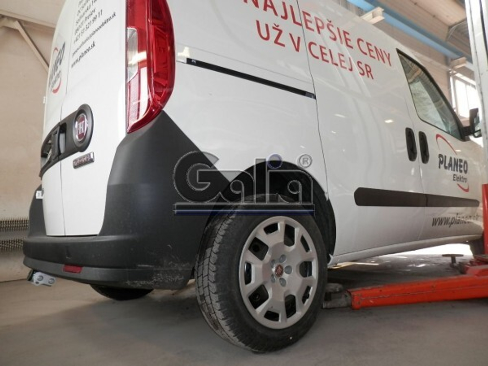 Фаркоп оцинкованный Galia F111A для FIAT Doblo 2010-, Opel Combo 2012-(паспорт и сертификат в комплекте)(без электрики)