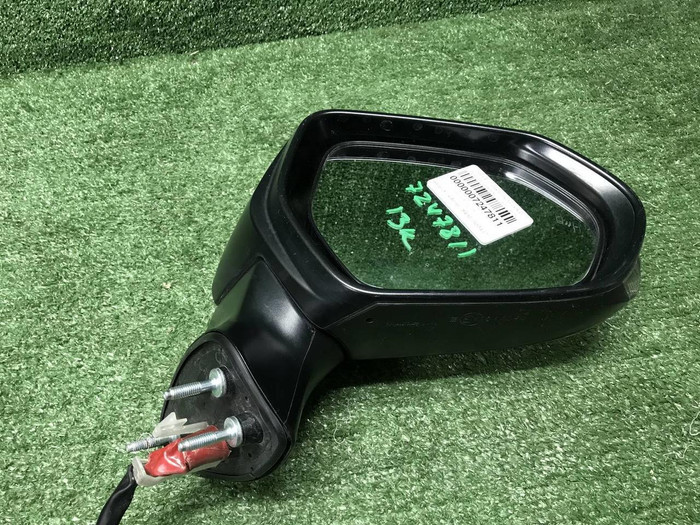 Зеркало правое Toyota Camry xv70 (17-нв) 13 конт.