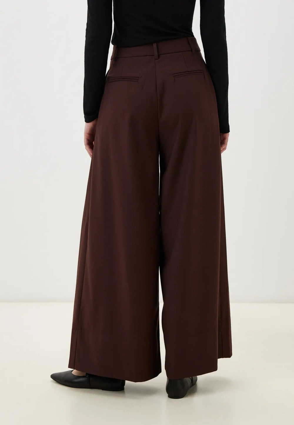 Брюки-палаццо свободного силуэта