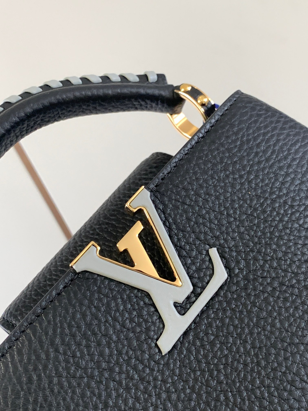 Louis Vuitton Capucines Mini