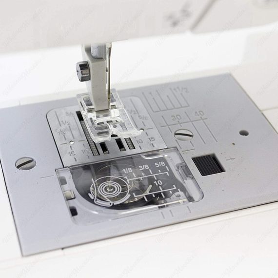 Швейная машина Janome DC 1018