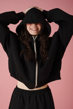 Худи на молнии укороченная с начесом, черная