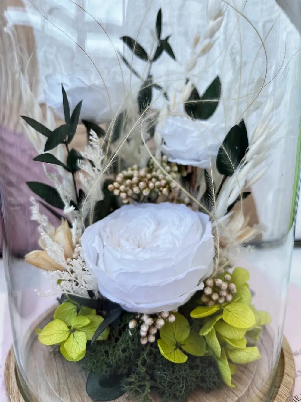 натуральные пионы в стекле