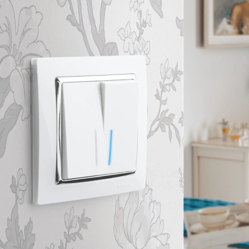 Рамка на 1 пост Snabb (белый/хром) W0011901