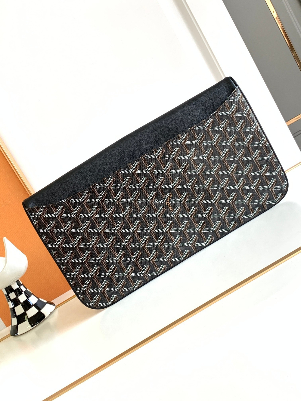 Goyard Sainte-Marie MM Clutch