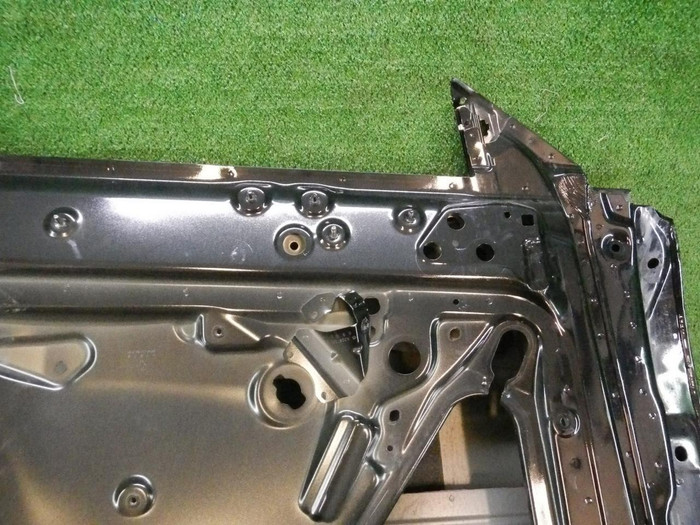 Дверь левая Mercedes E C238 (2016-2023)