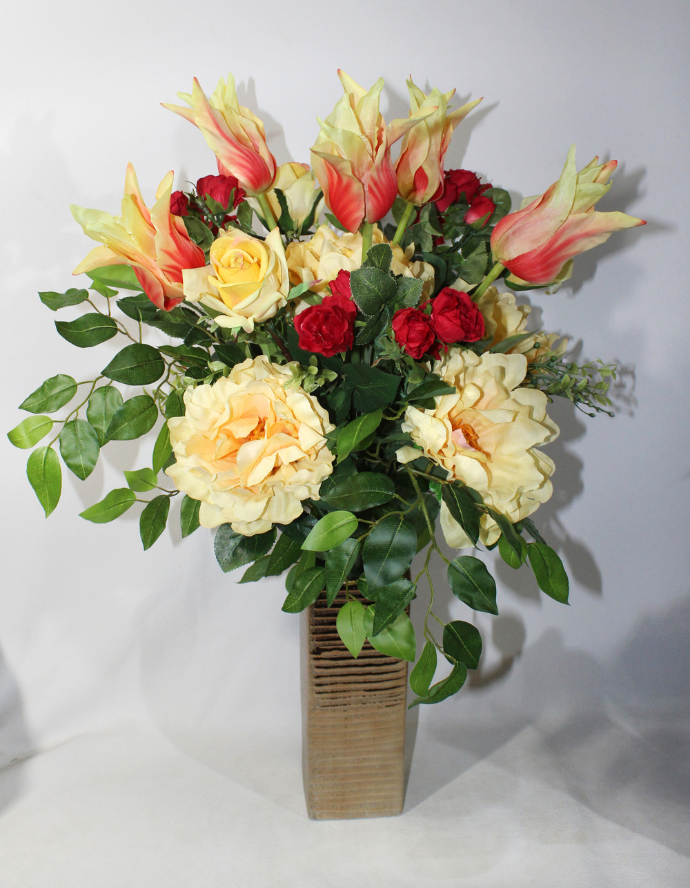 Букет для вазы с яркими цветами 70см