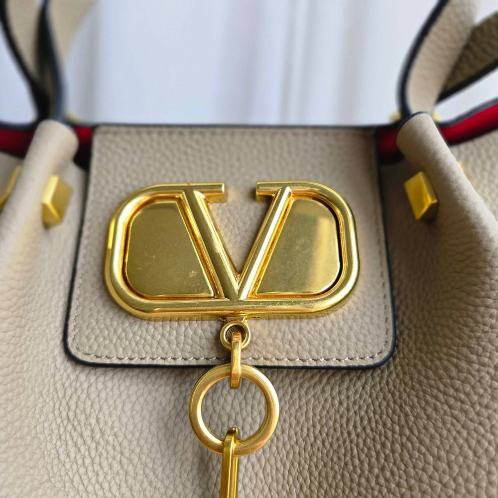 Сумка Valentino