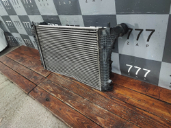 Интеркулер Volkswagen Jetta 6 10-18 Б/У Оригинал 1K0145803BM