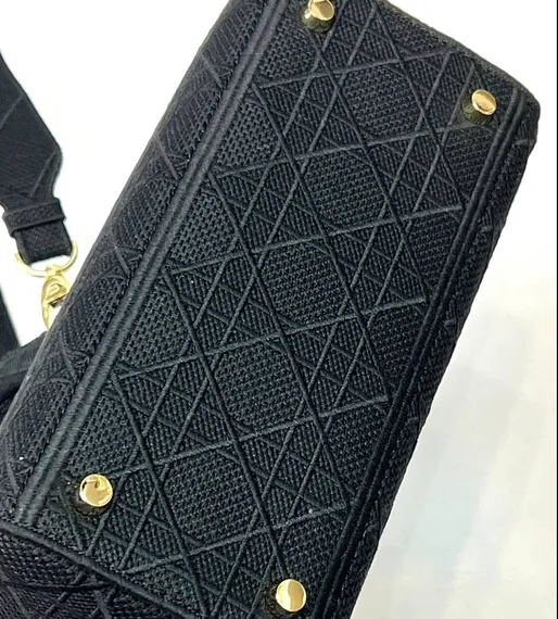 Сумка Dior Lady D-lite, модель среднего формата черный