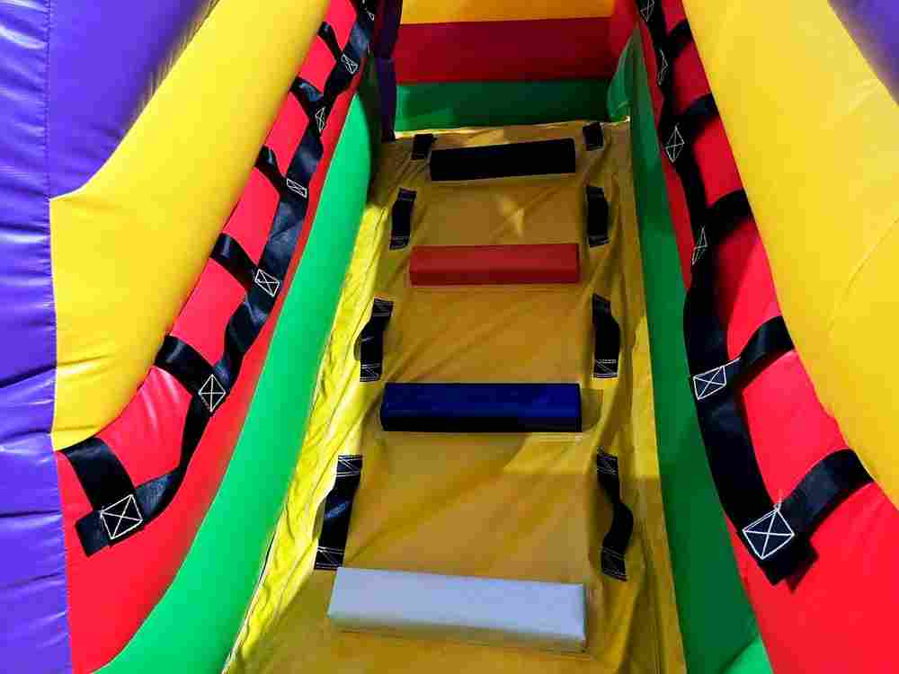 Коммерческий надувной батут "Приключения попугаев", 5x5x3 м.