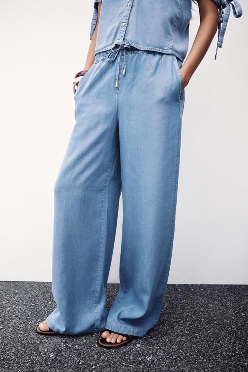 ZARA БРЮКИ С ШИРОКИМИ ШТАНИНАМИ И ЭЛАСТИЧНЫМ ПОЯСОМ, ГОЛУБОЙ