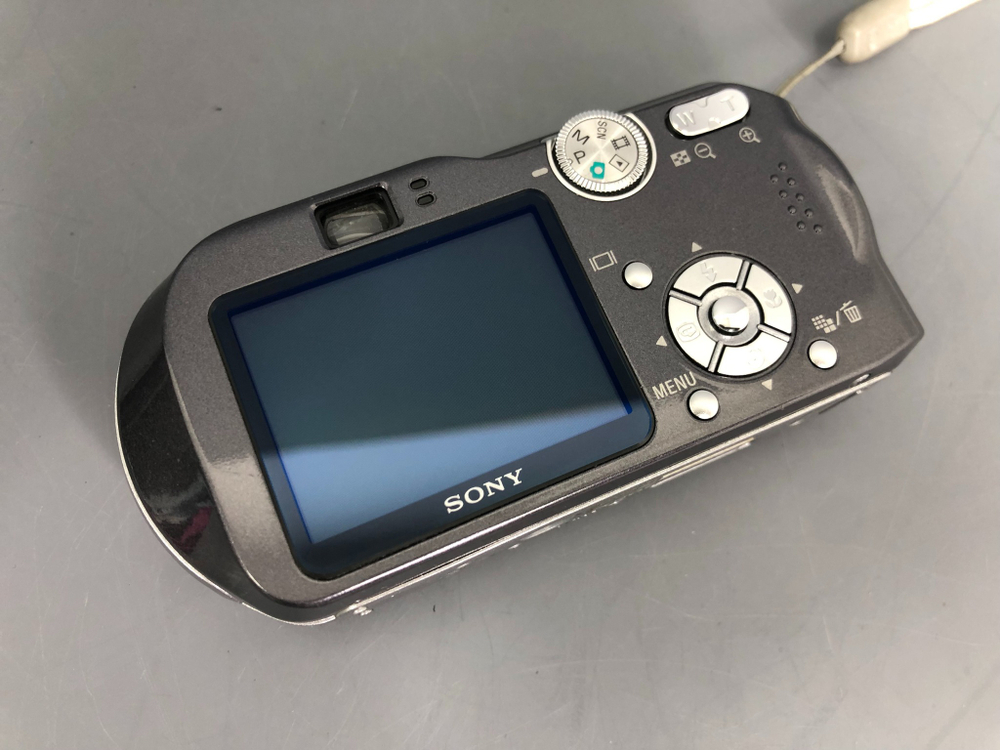 Sony Cyber-shot DSC-P200