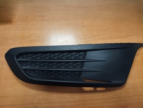 *Решетка ПТФ VW Jetta левая