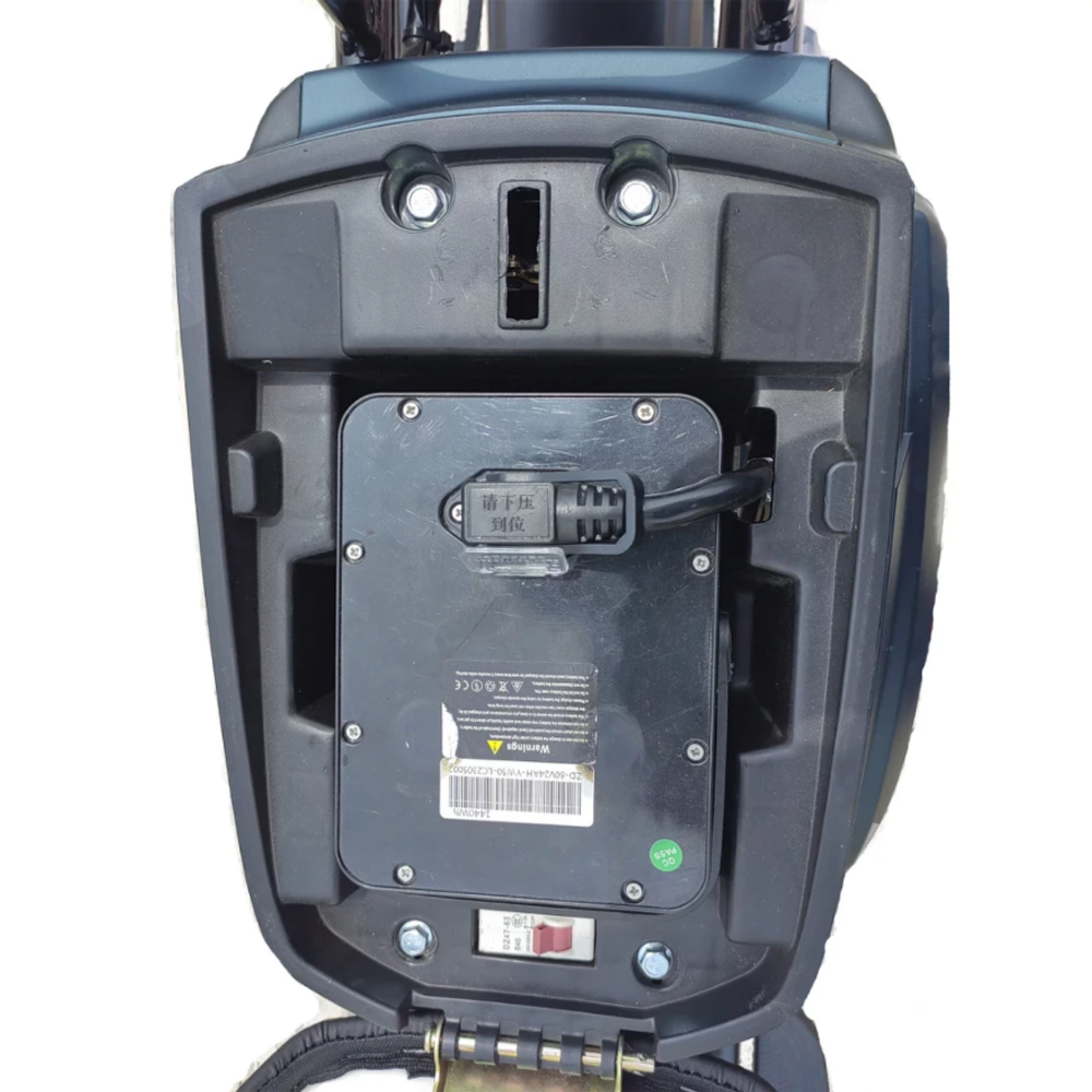 Электроскутер Skyboard Sevastopol 1800W Black