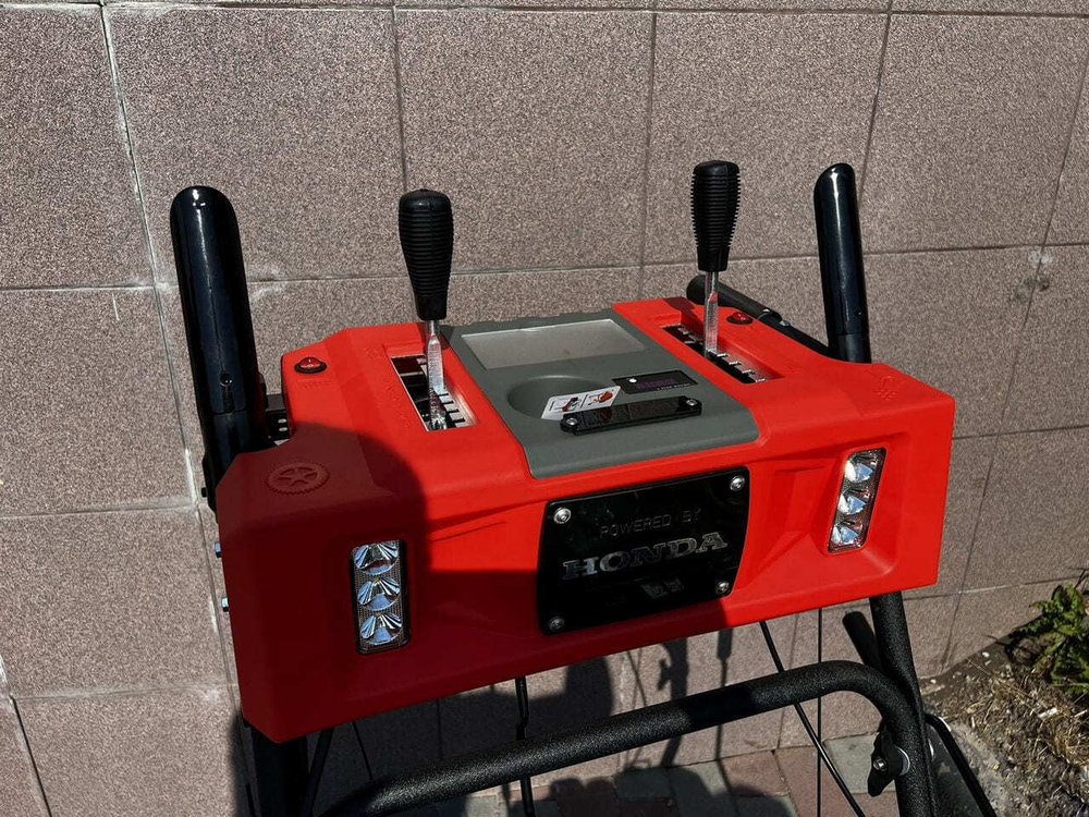 Снегоуборщик HONDA 13HP