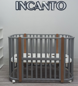 АКЦИЯ!!!Кроватка Nuvola Lux Incanto 5 в 1, цвет серый / стойки бук, с маятником и 2 МАТРАСАМИ В ПОДАРОК.