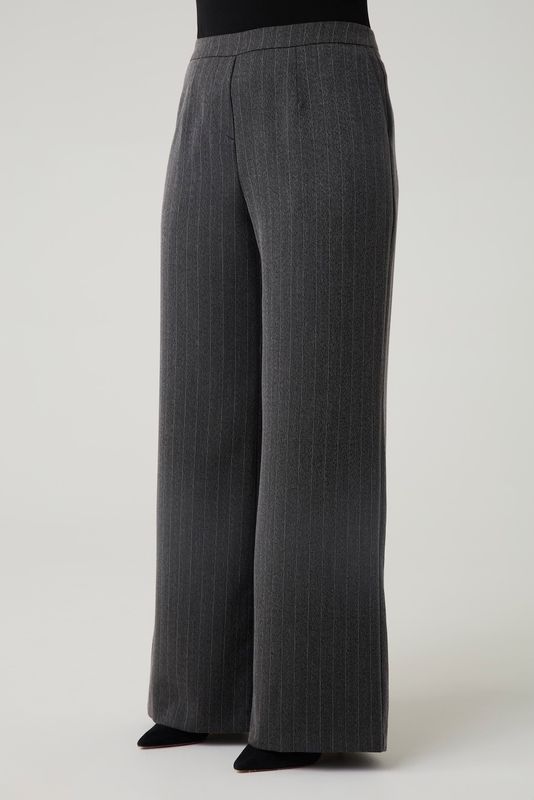 Брюки прямые с отделкой из кружева, серый