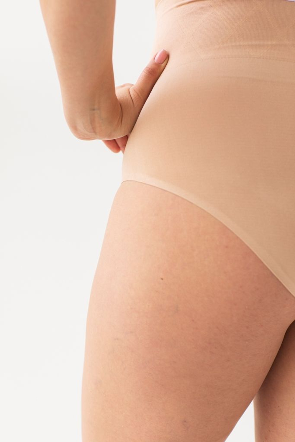 Набор из 2 бесшовных утягивающих трусиков (Размер: L) (Цвет: черный с бежевым)