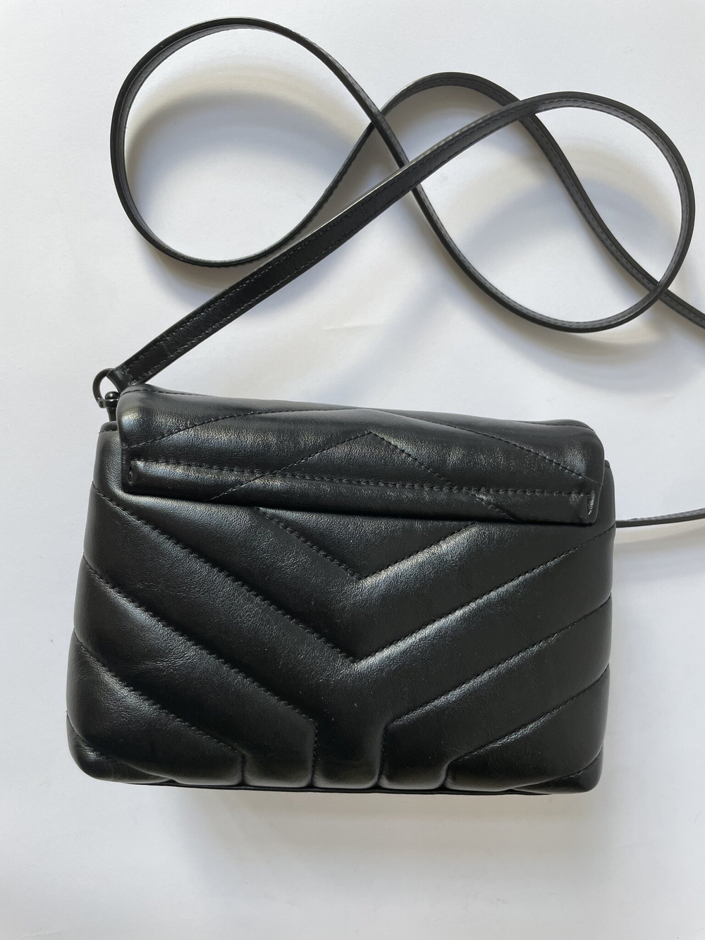 Сумка Yves Saint Laurent LouLou Tablet Holder Flap Bag Matelasse