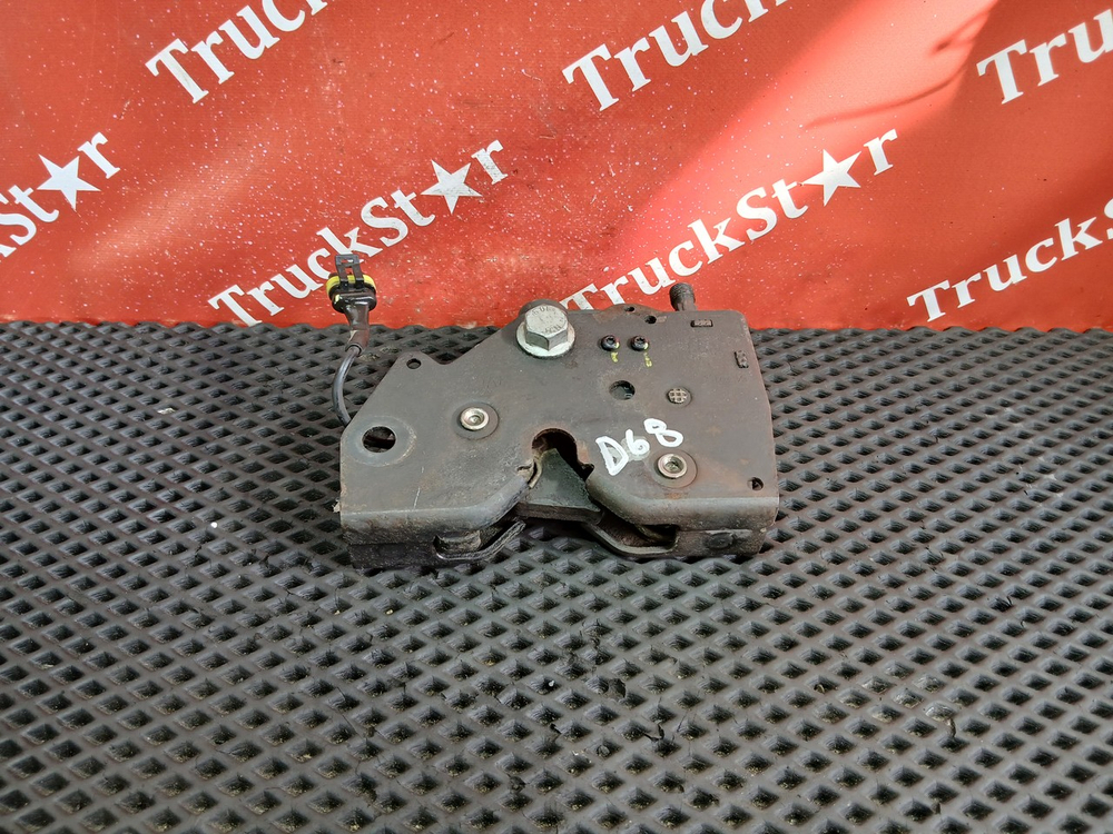 Замок кабины