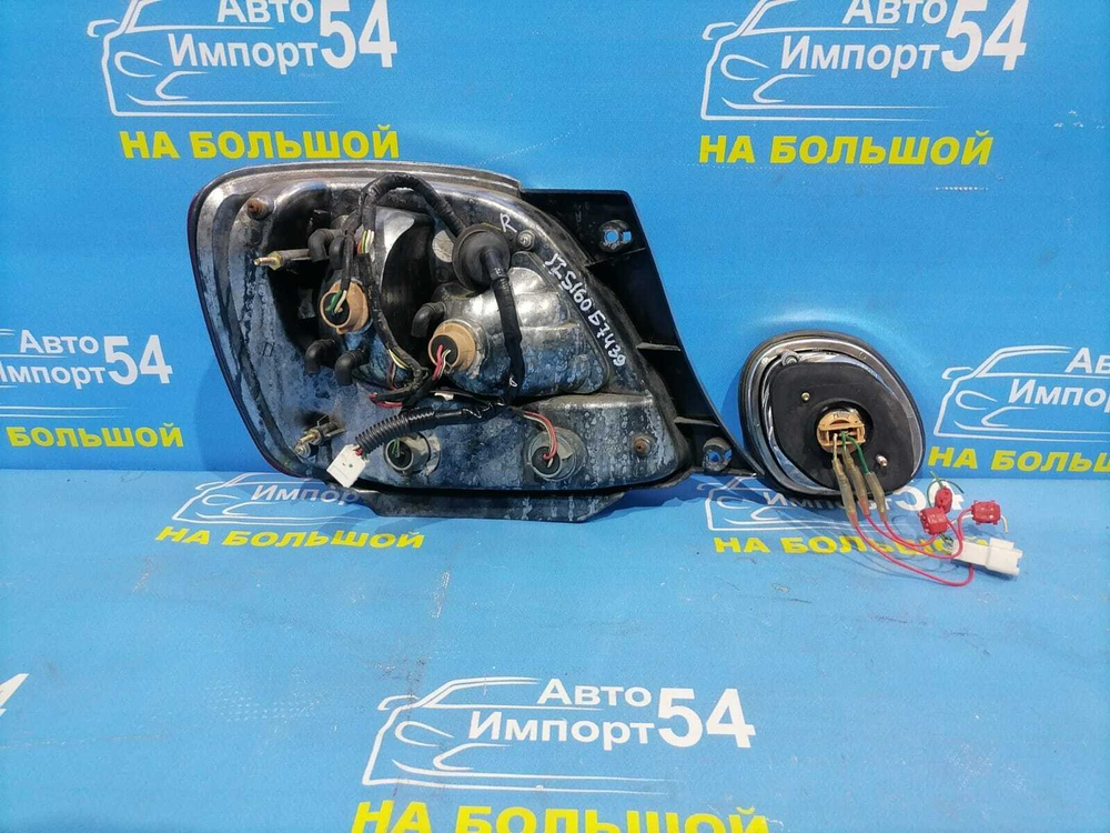 Стоп правый TOYOTA ARISTO 2000-2004