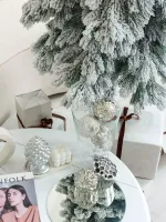 Заснеженная ель на ножке «Венето» (Литая хвоя) 150 см / 1,5 м