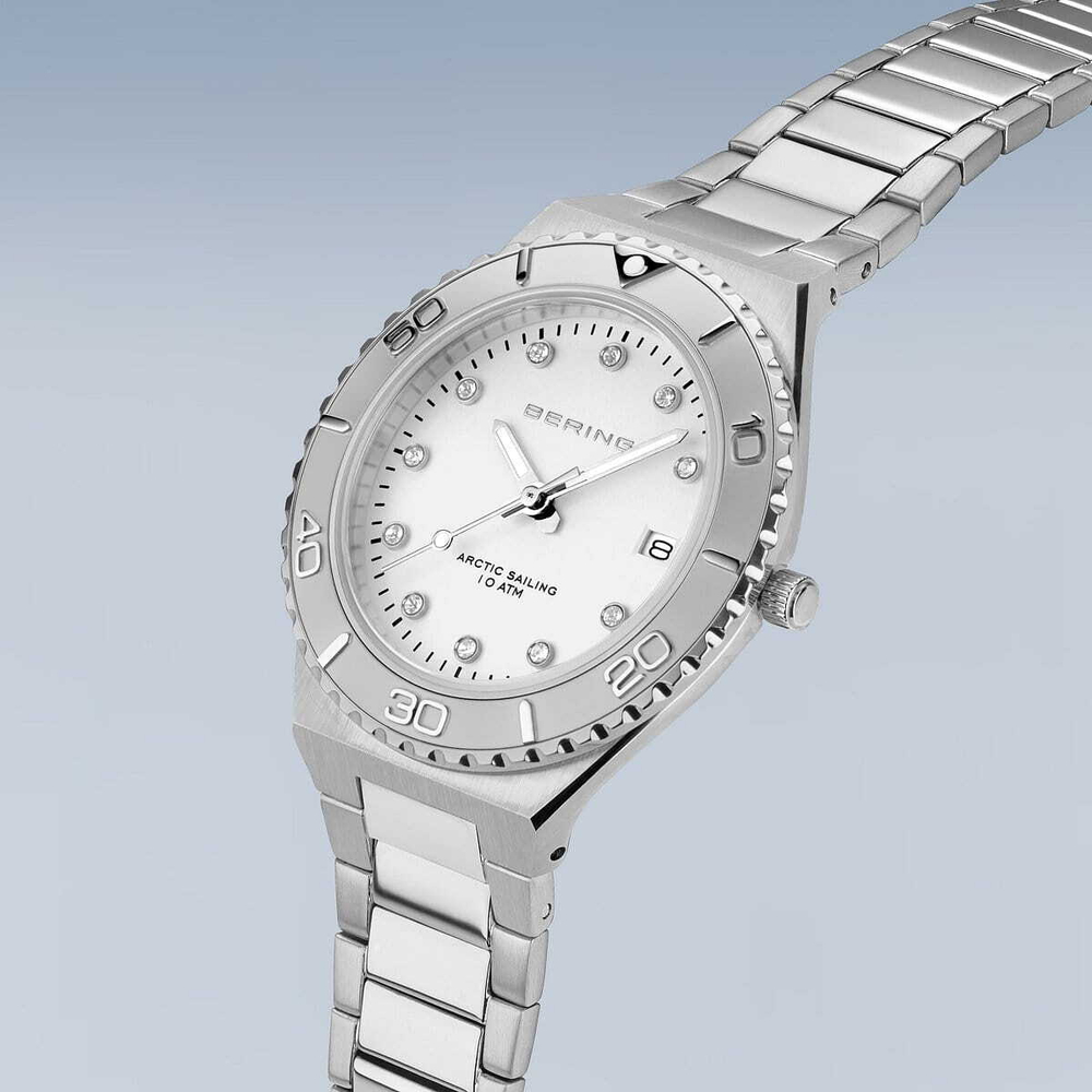Женские наручные часы Bering 18936-704
