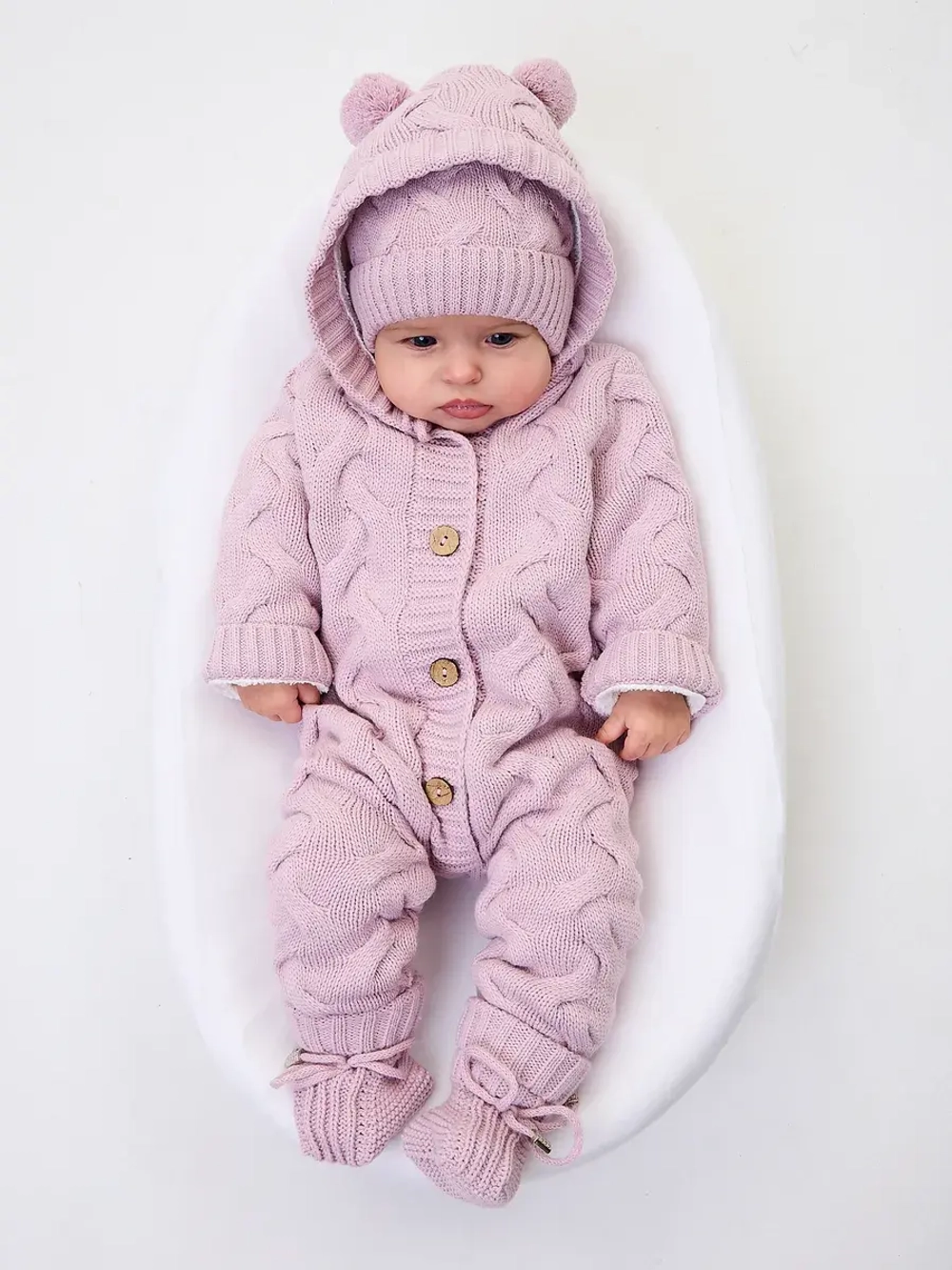 Комплект вязаный новорожденному: комбинезон+шапка+пинетки