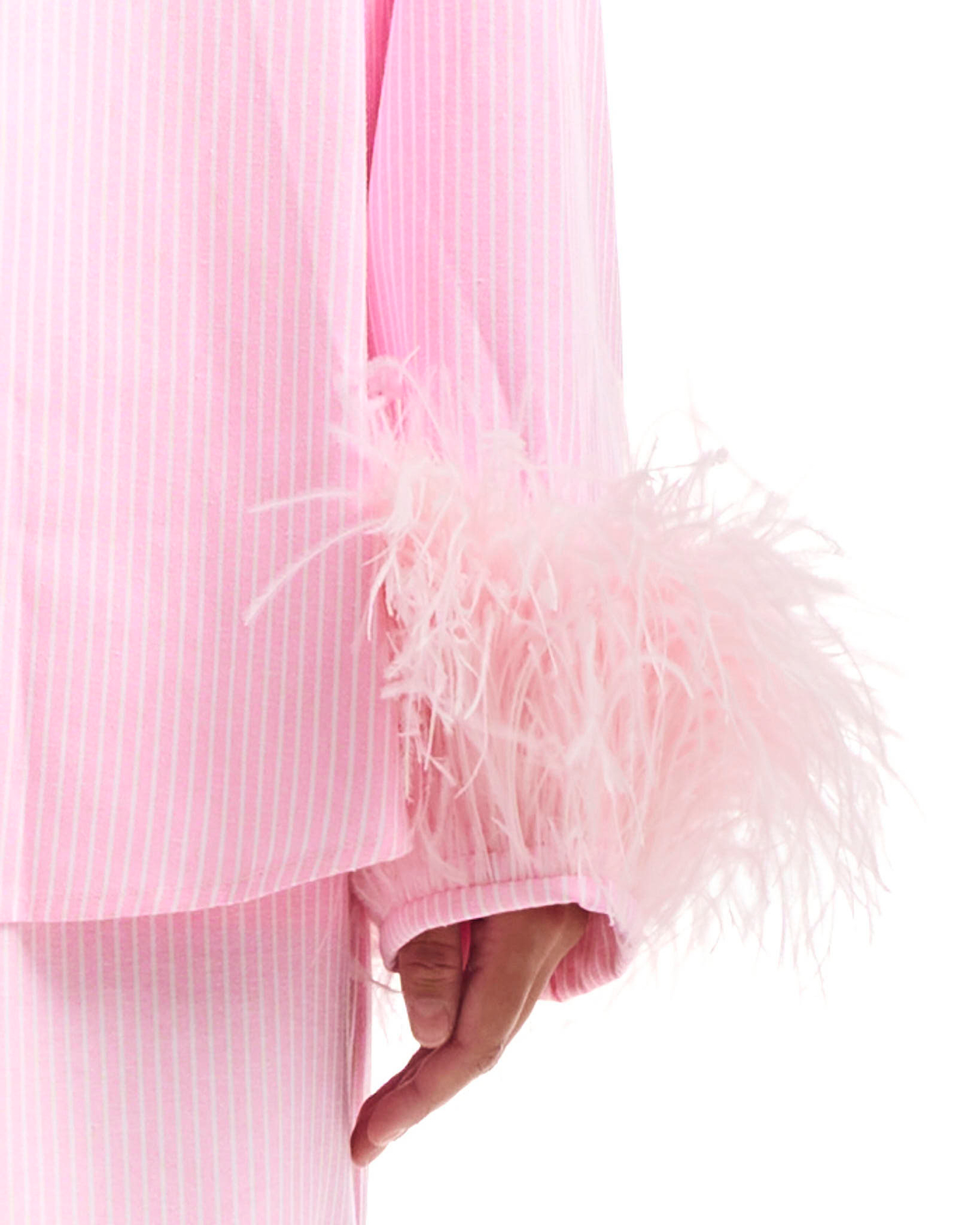 Костюм 13 в полоску с перьями розовый